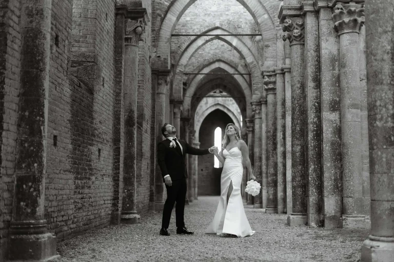 fotografo matrimonio toscana san galgano siena reportage intimo